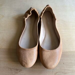 Gianni Bini Tan Flats (Size 9)